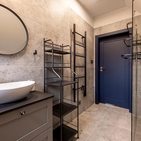 Osada Niebieskich Drzwi